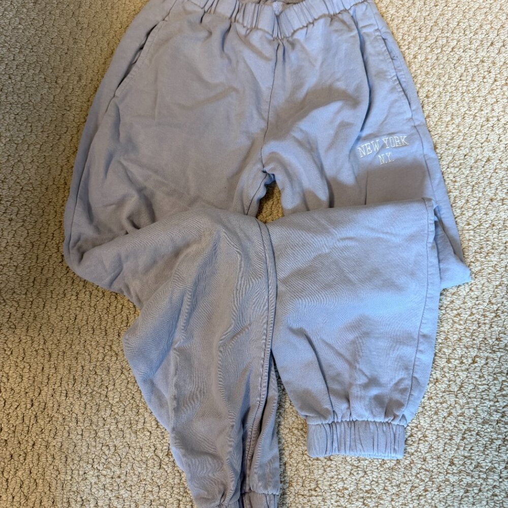 Brandy Melville New York lilac sweatpants